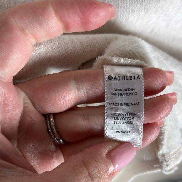 Athleta > White Zip Up Hooded Sweatshirt with Thumb Holes Small - Picture 7 of 8